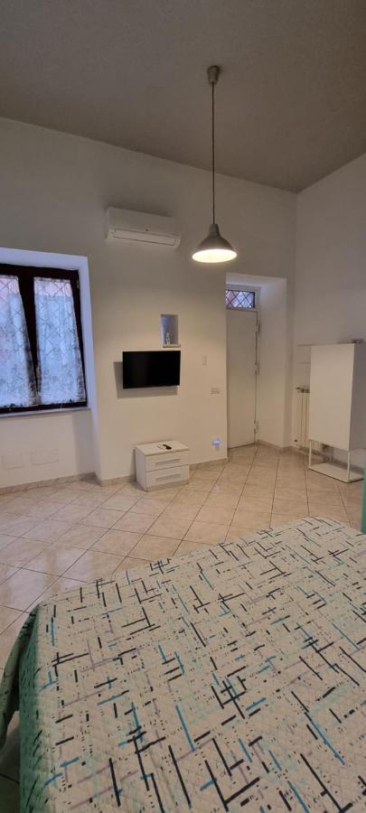 Grazioso Appartamento -Centro Storico Vic Strit ปอซซุออลี ภายนอก รูปภาพ