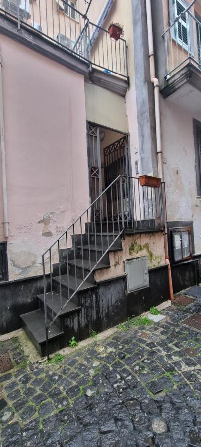 Grazioso Appartamento -Centro Storico Vic Strit ปอซซุออลี ภายนอก รูปภาพ